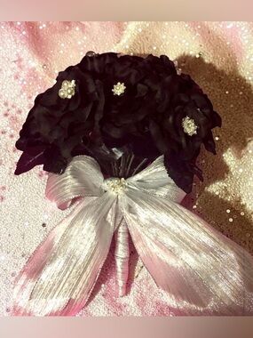 Custom Black Brooch Bouquet Bridal Flowers Brides Wedding Bouquet + Gift NEW